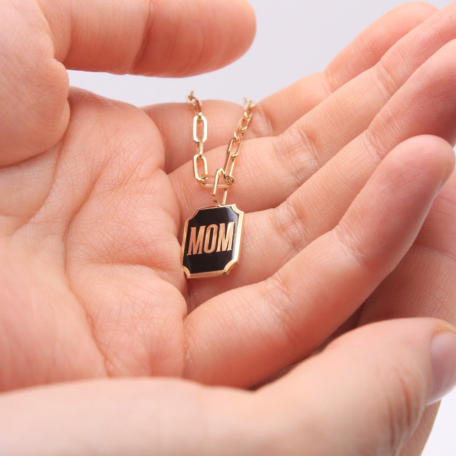 שרשרת סטייפלס תליון MOM\DAD