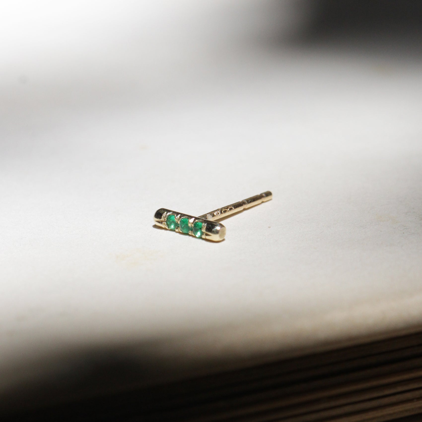 עגיל ואלרי עם אמרלד