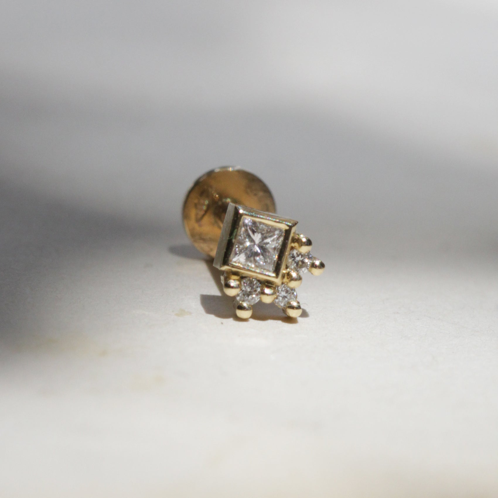 עגיל פירסינג ורוניקה יהלומים לבנים