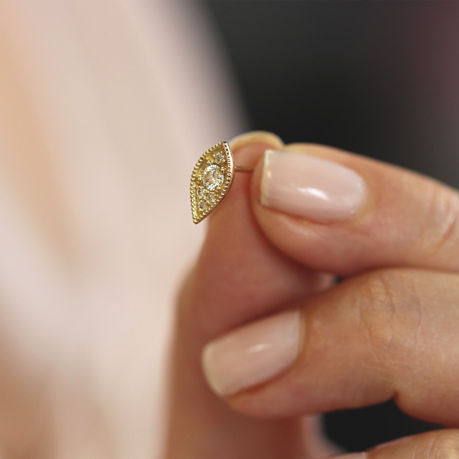 עגיל ג׳יין יהלומים לבנים