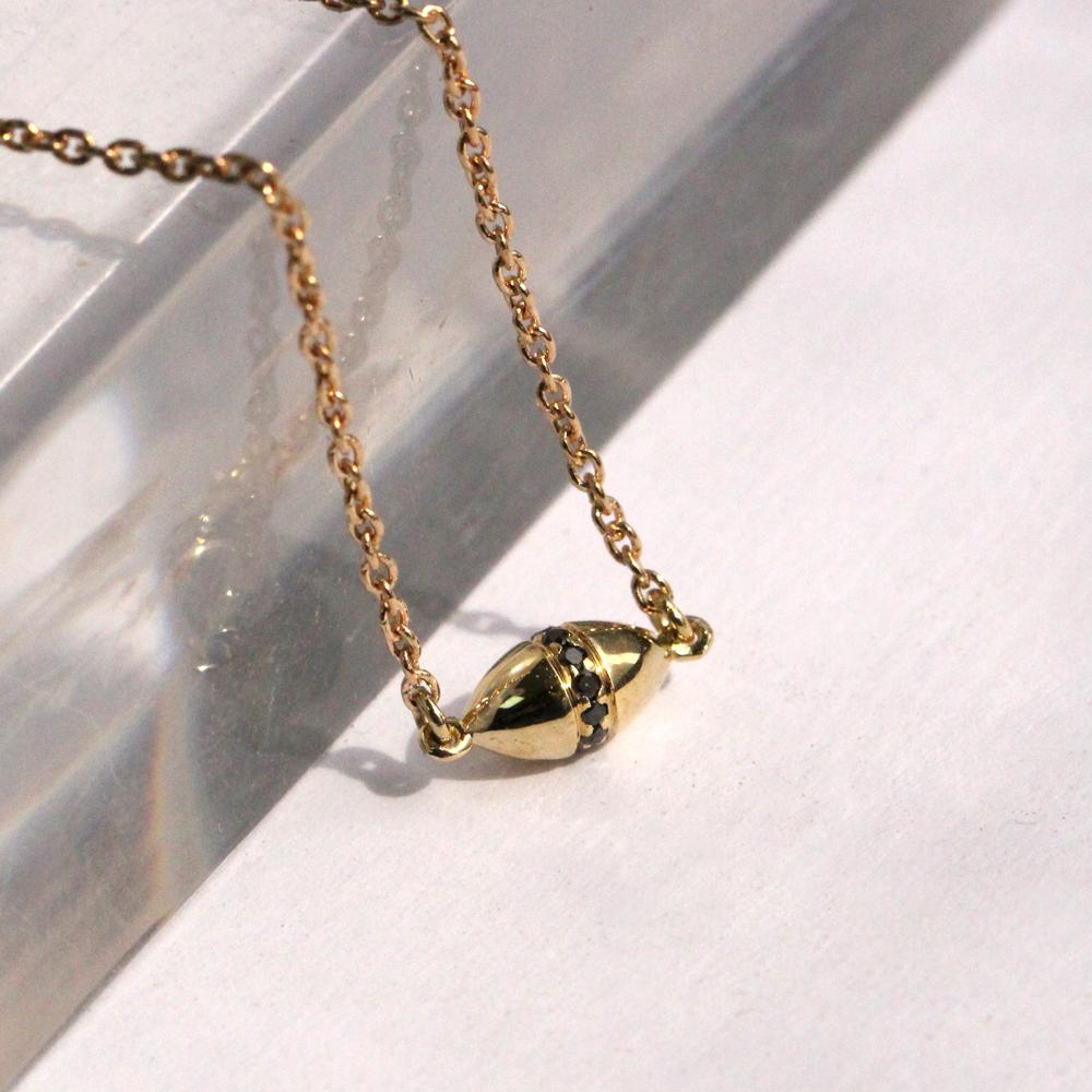 צמיד זהב קוקו יהלומים שחורים