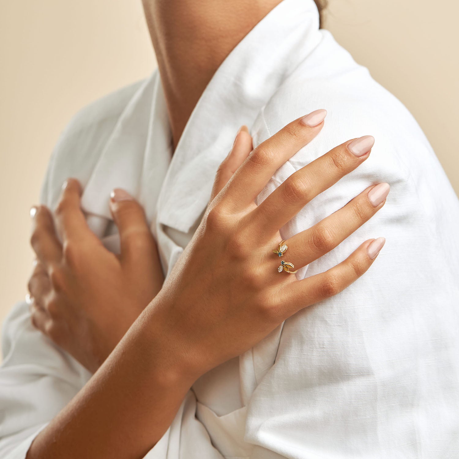 טבעת ז'אן בקו מוגדלת בלו טופז ויהלומים