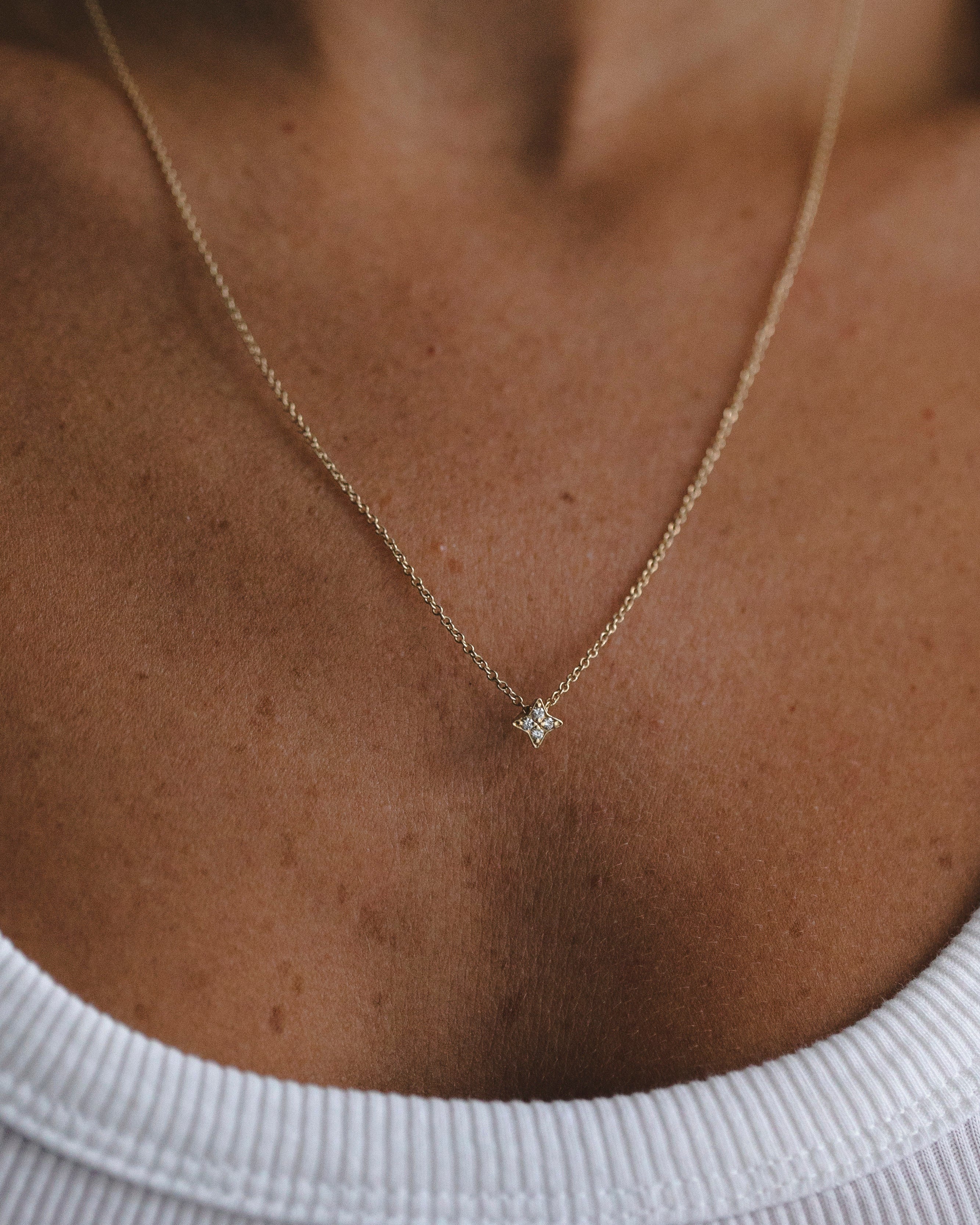 שרשרת סאטרן יהלומים לבנים