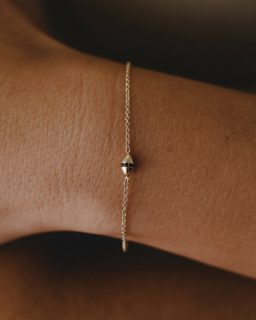 צמיד זהב קוקו יהלומים שחורים