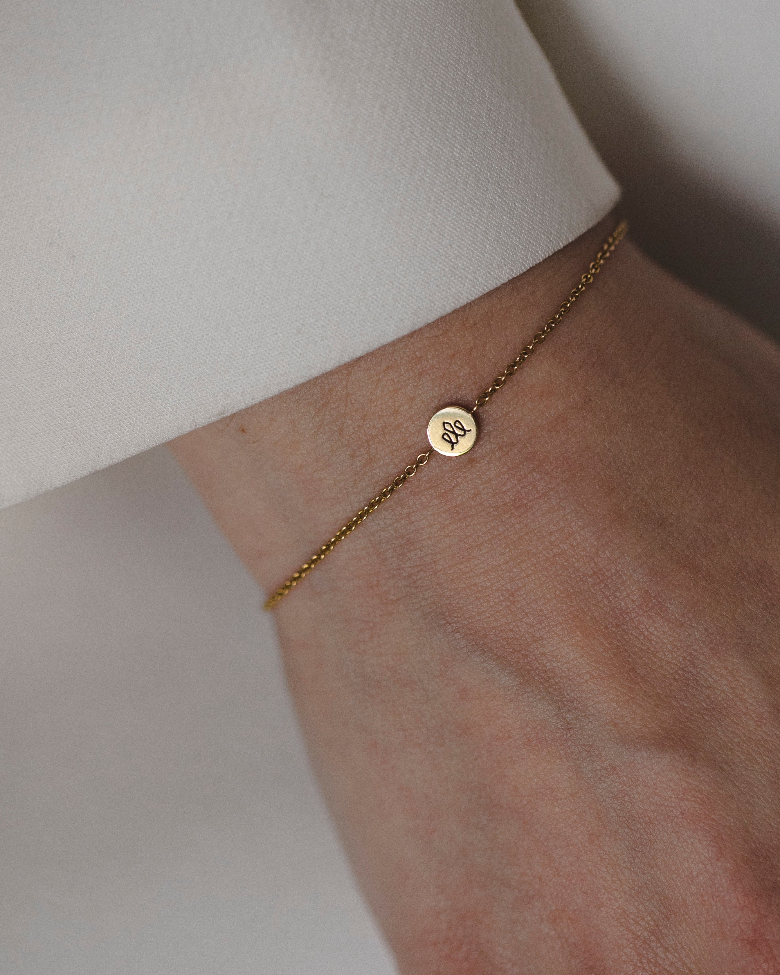 צמיד אלמנט עגול כתר