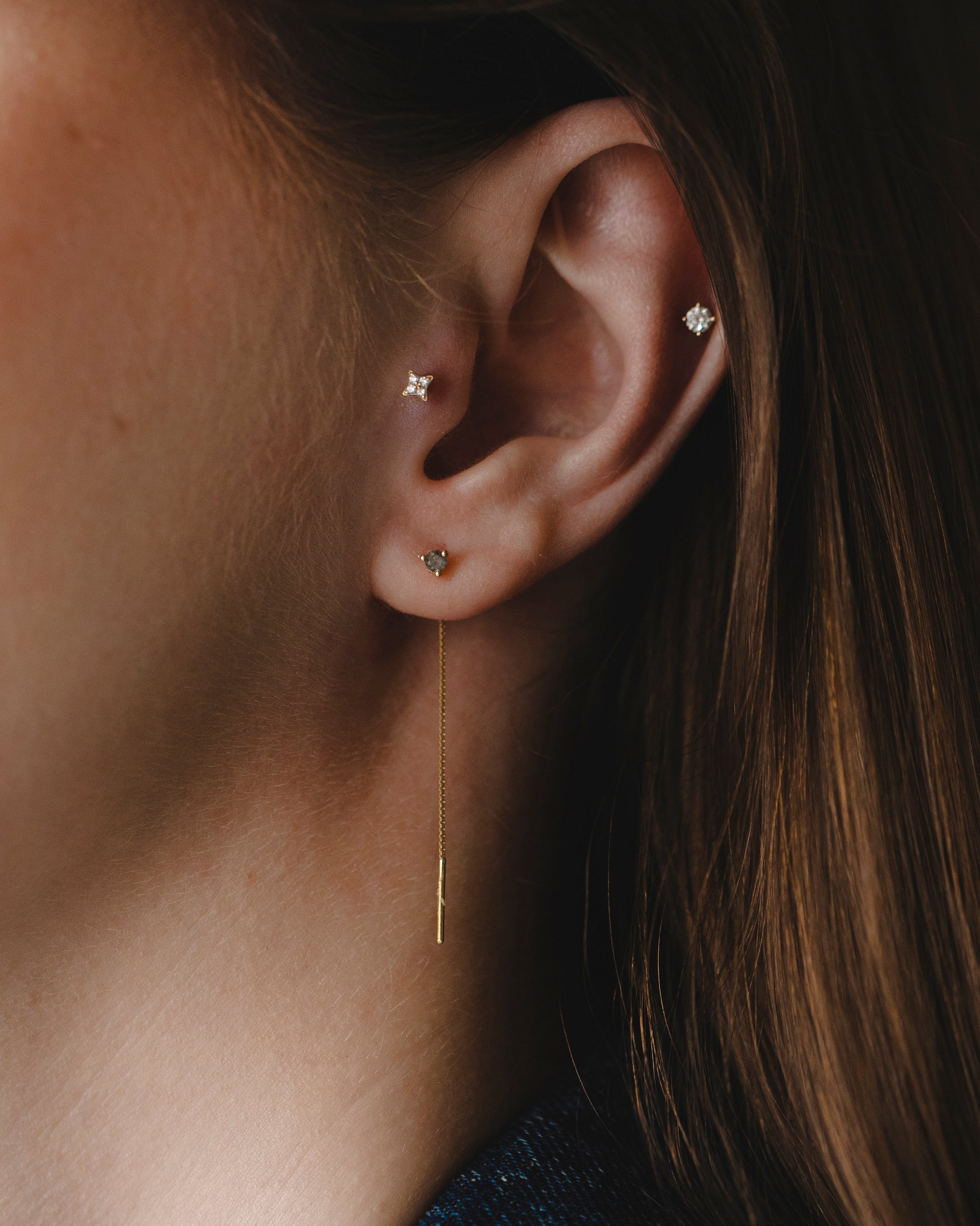 עגיל נוני יהלום אפור