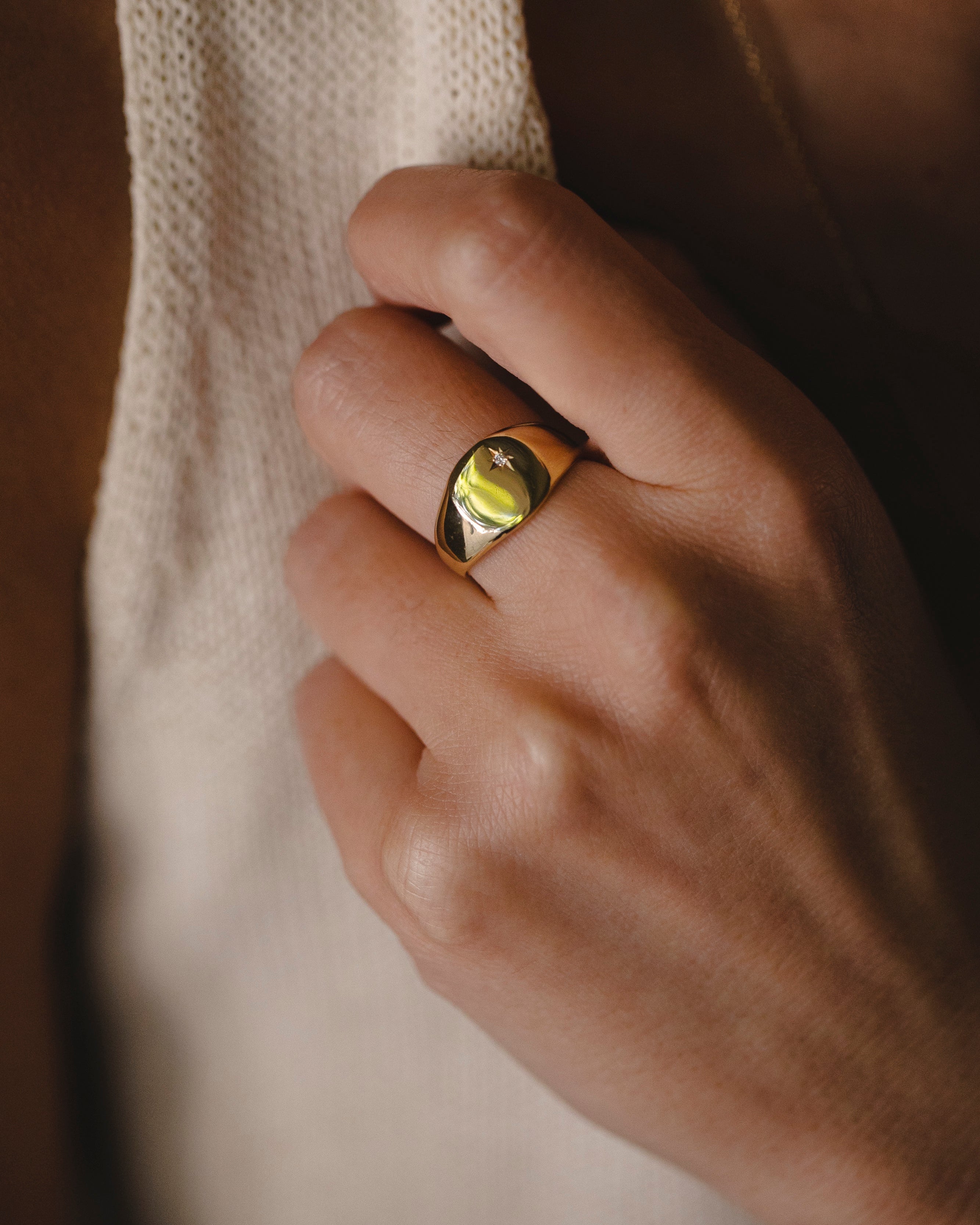 טבעת מריה עם יהלום בשיבוץ כוכב