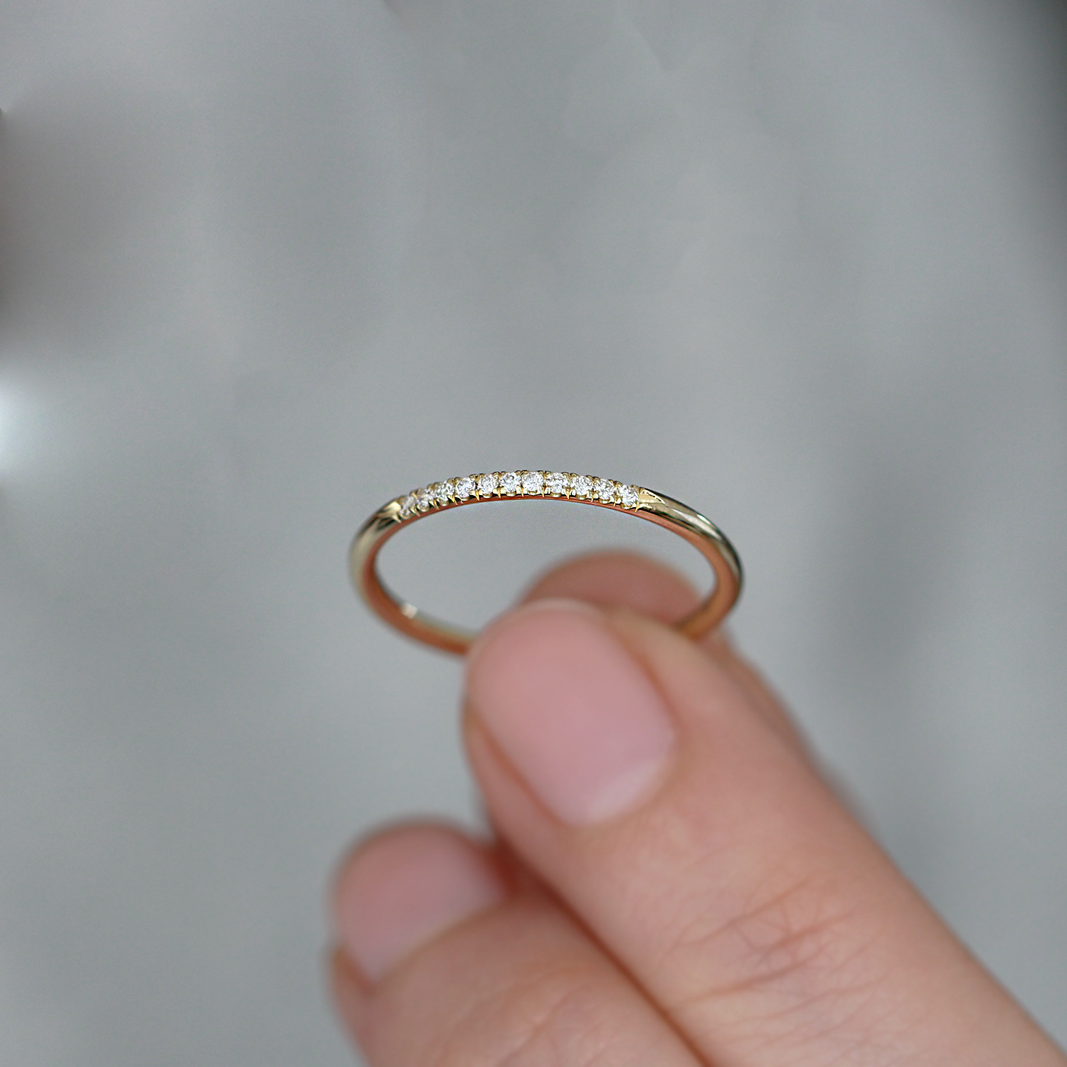 טבעת קלי משובצת 11 יהלומים לבנים מידה 9