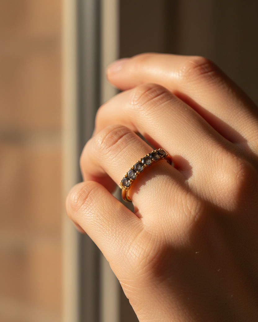 טבעת קנדי יהלומים אפורים - מדיום