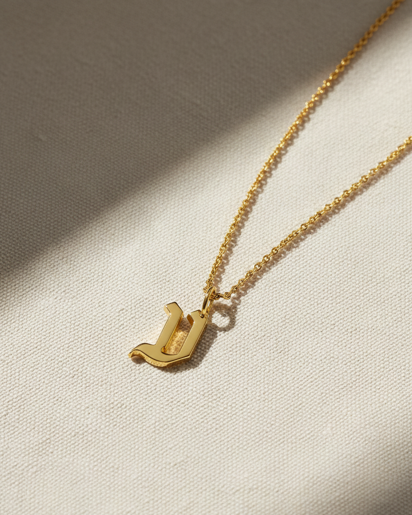 שרשרת תליון אות גדולה