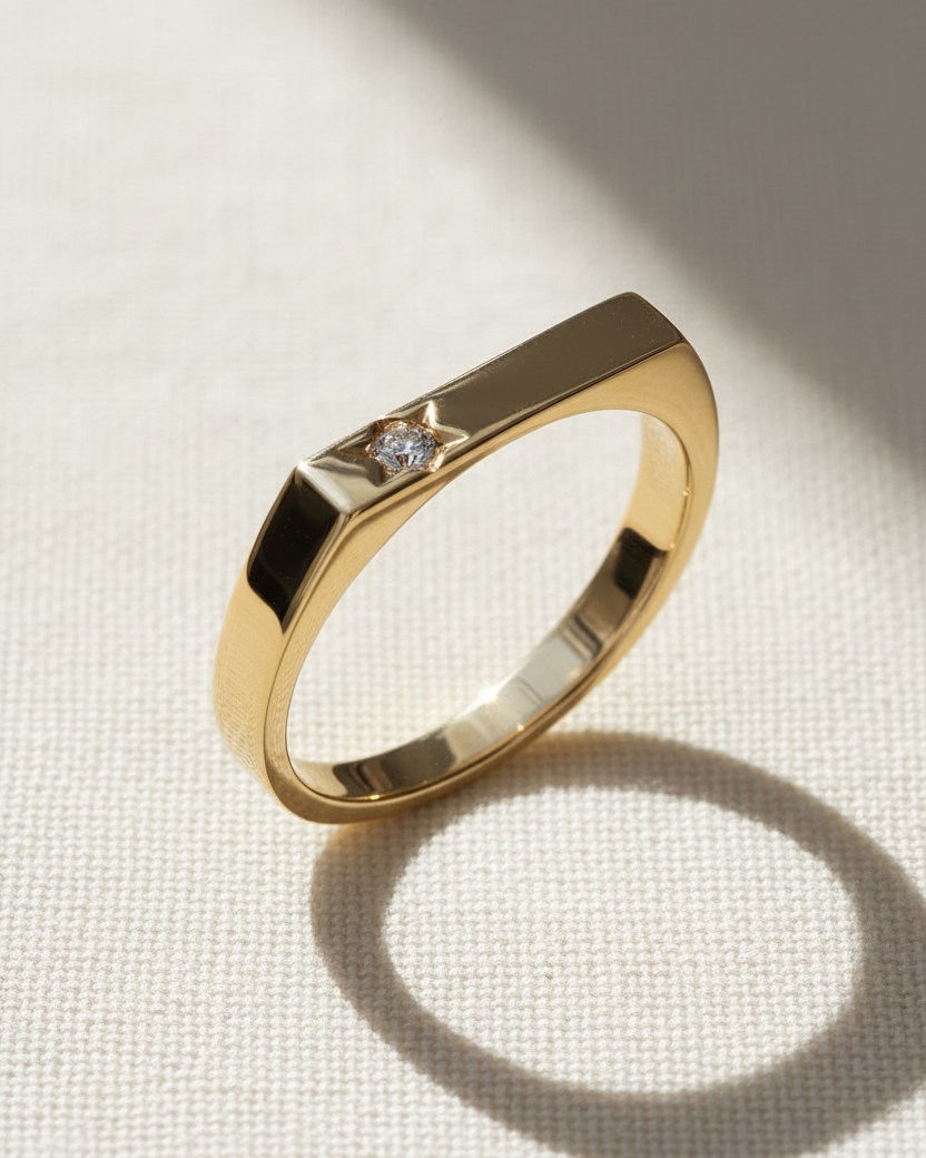 טבעת שרלוט עם יהלום לבן בשיבוץ מגן דוד