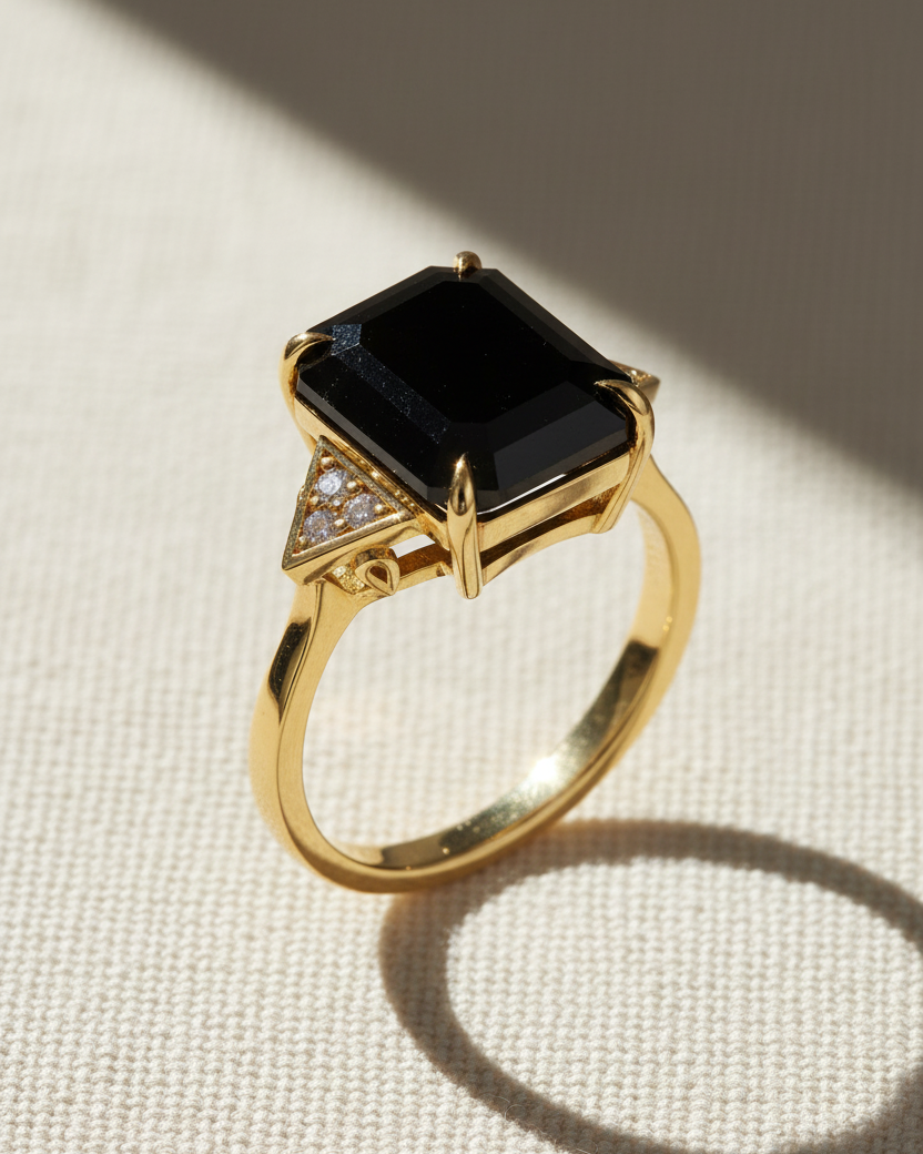 טבעת מייגן מוגדלת עם מוסונייט