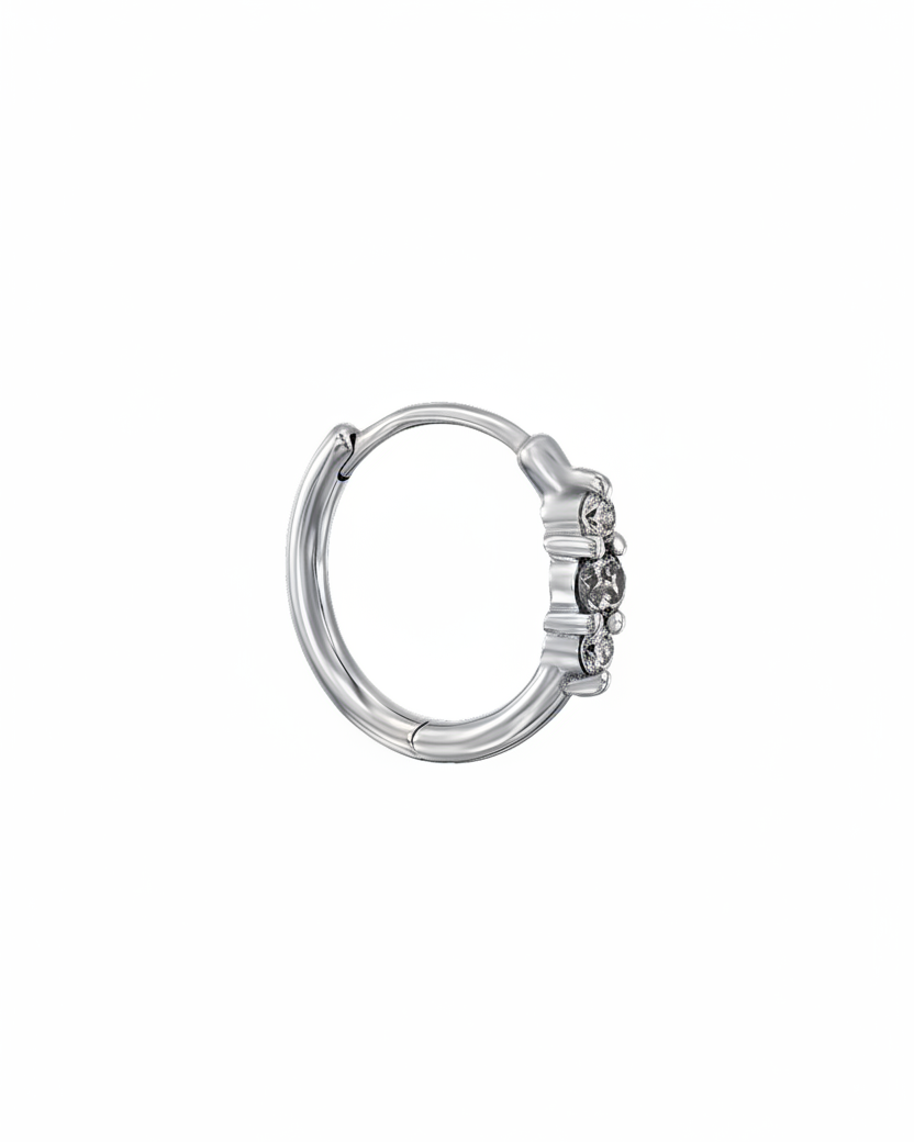 עגיל חישוק אודרי קלאסי יהלומים אפור לבן