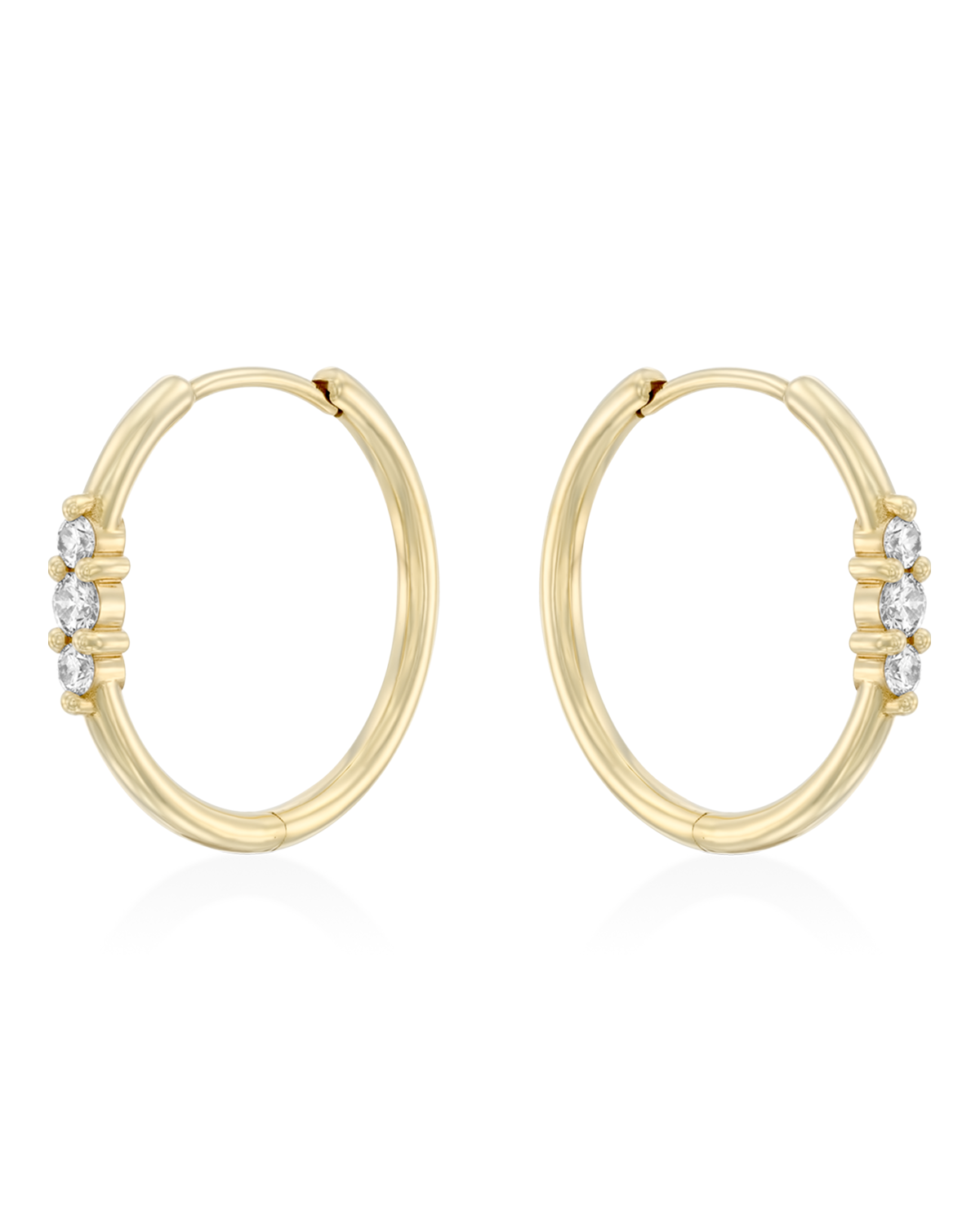 עגיל חישוק אודרי מוגדל עם יהלומים לבנים