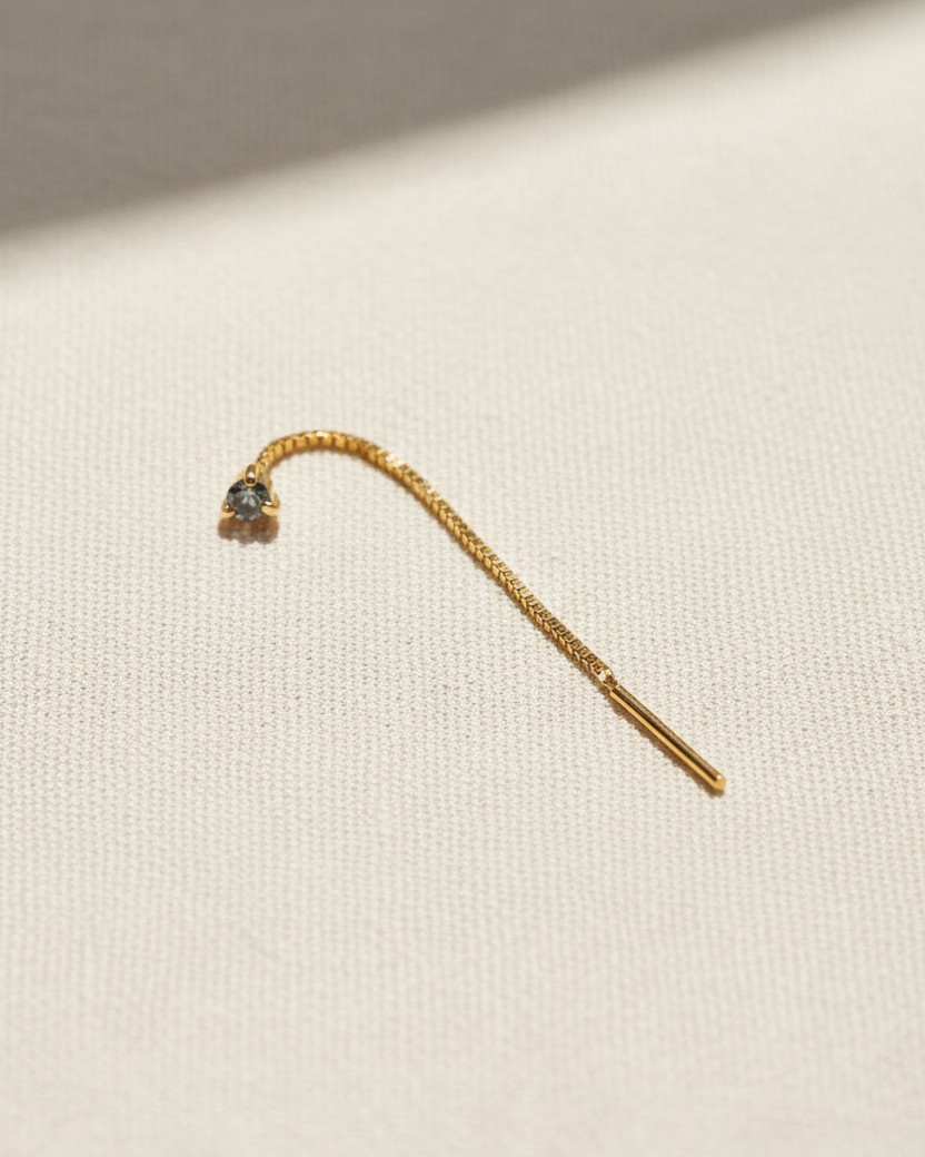 עגיל נוני יהלום אפור