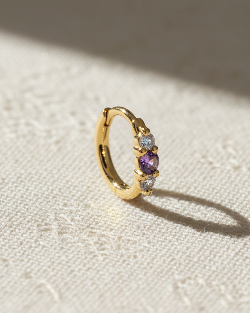 עגיל חישוק מיני אודרי עם אמטיסט ויהלומים