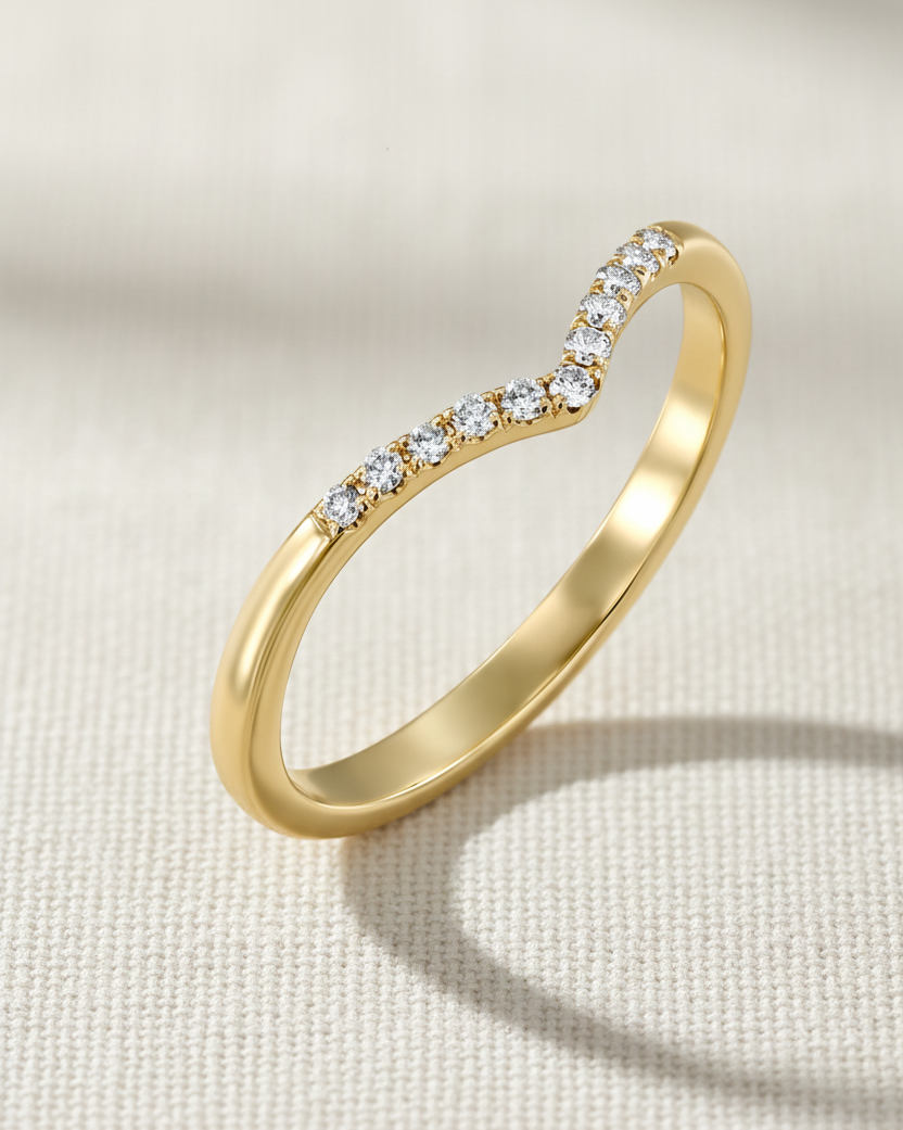 טבעת האנה משובצת יהלומים לבנים