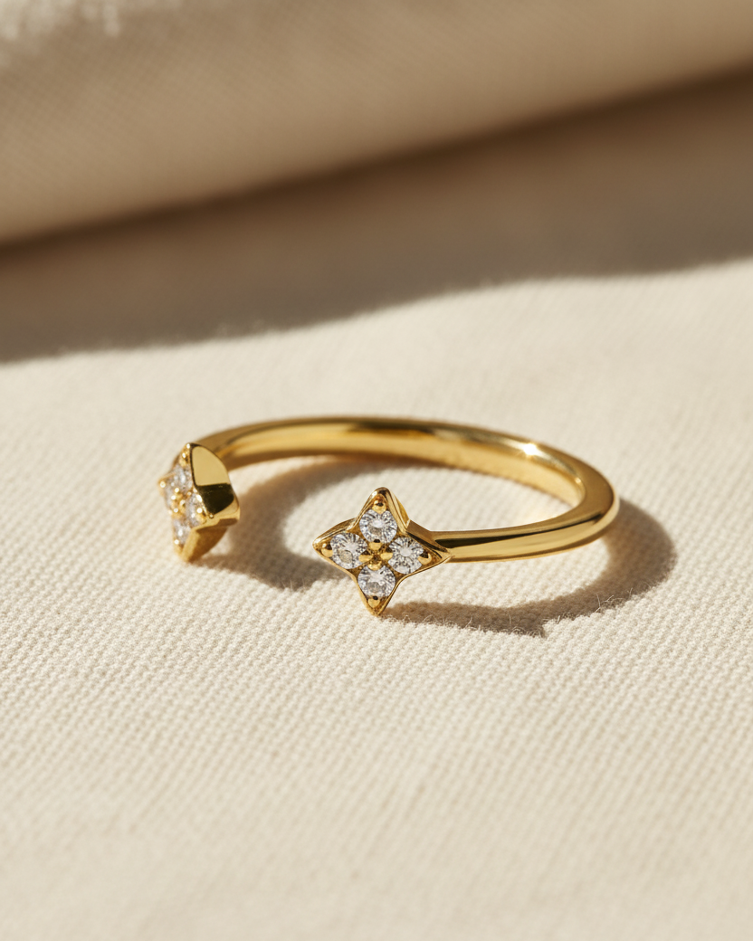 טבעת מרקורי מוגדלת עם יהלומים לבנים