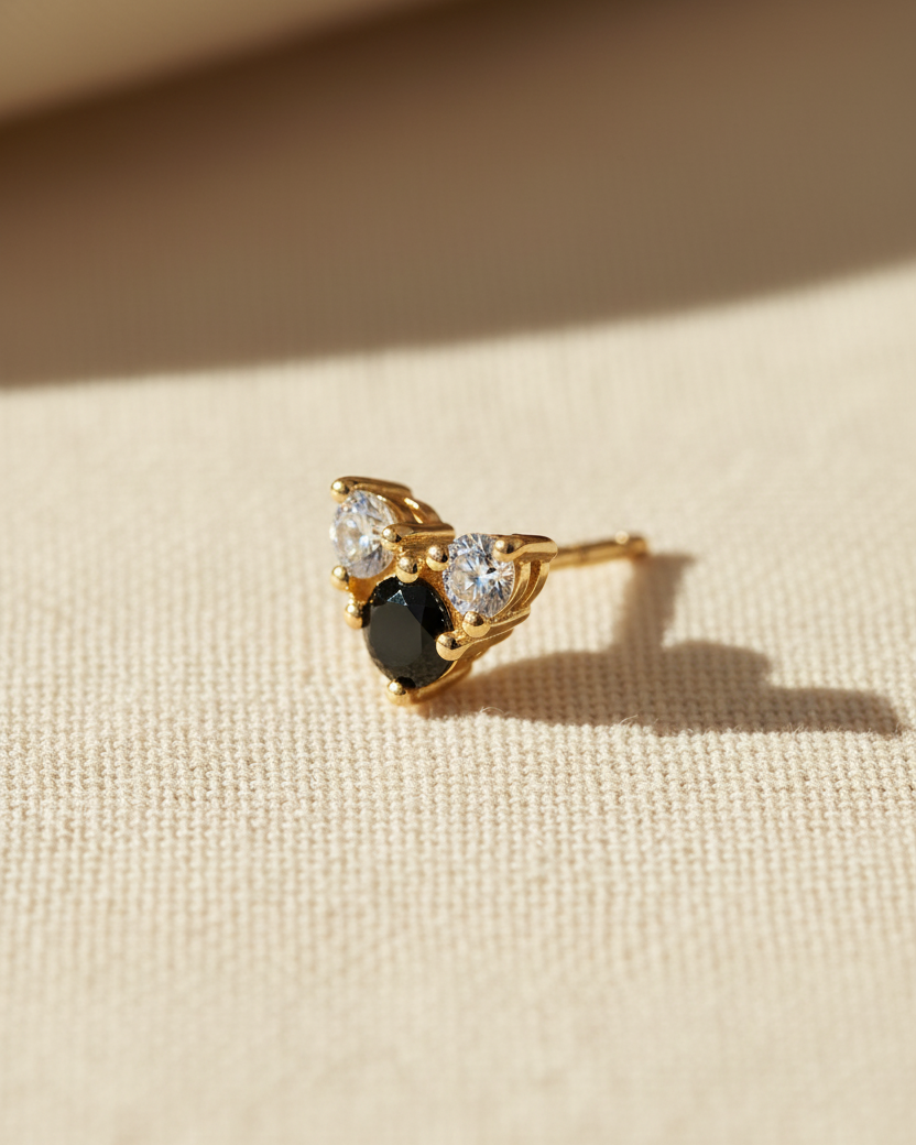 עגיל טטיאנה יהלומים שחור לבן