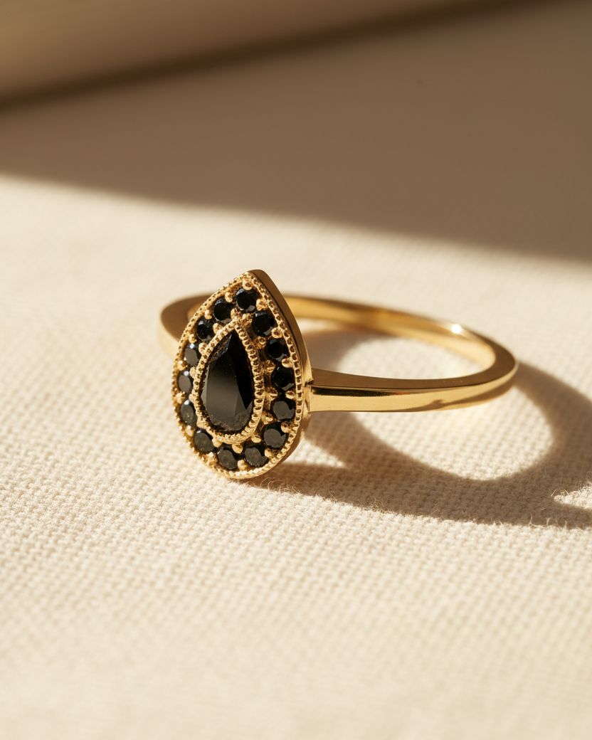 טבעת לונה יהלומים שחורים