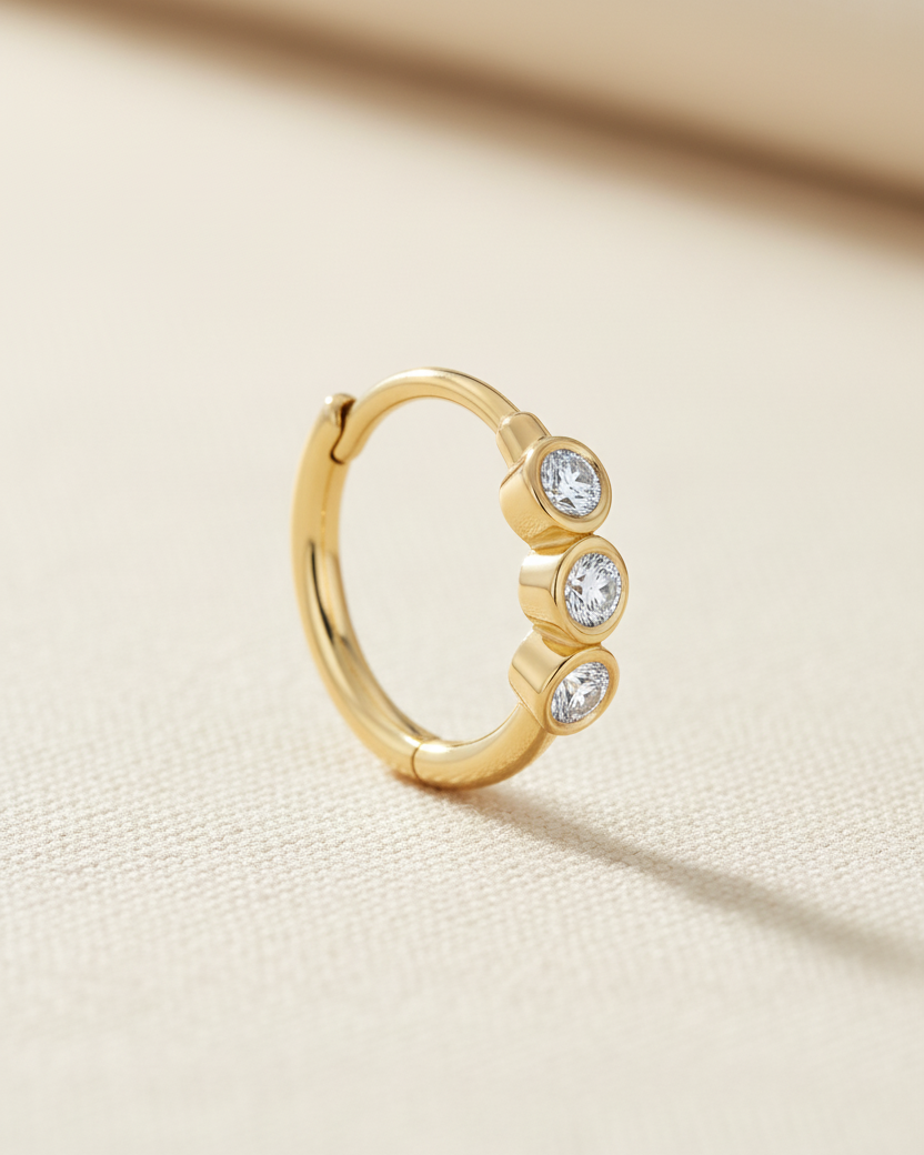 עגיל חישוק אלין יהלומים לבנים