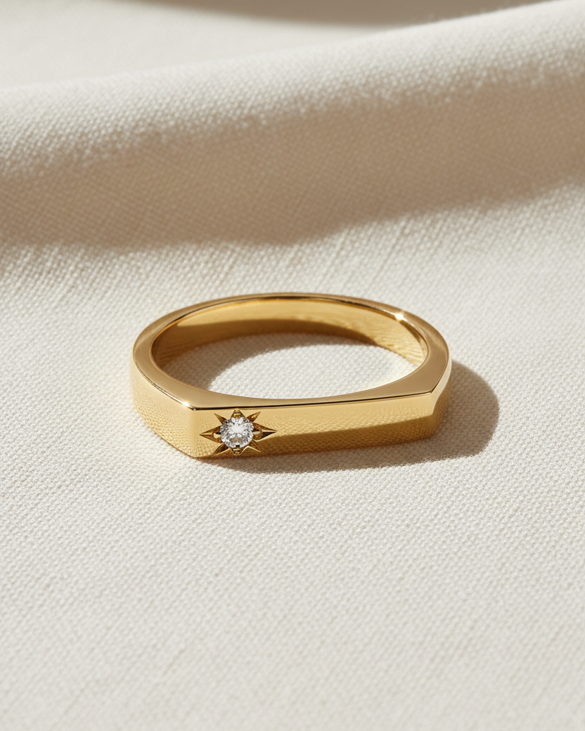 טבעת שרלוט עם יהלום לבן בשיבוץ כוכב