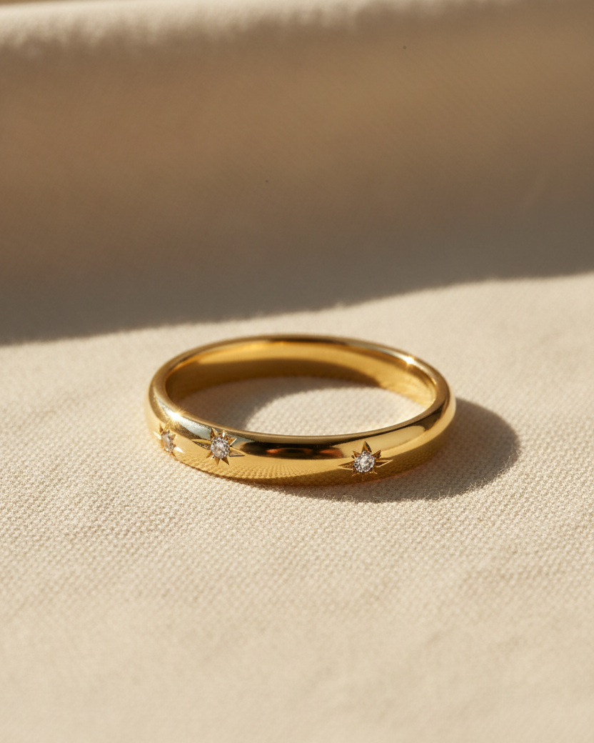 טבעת דילן עם יהלומים לבנים