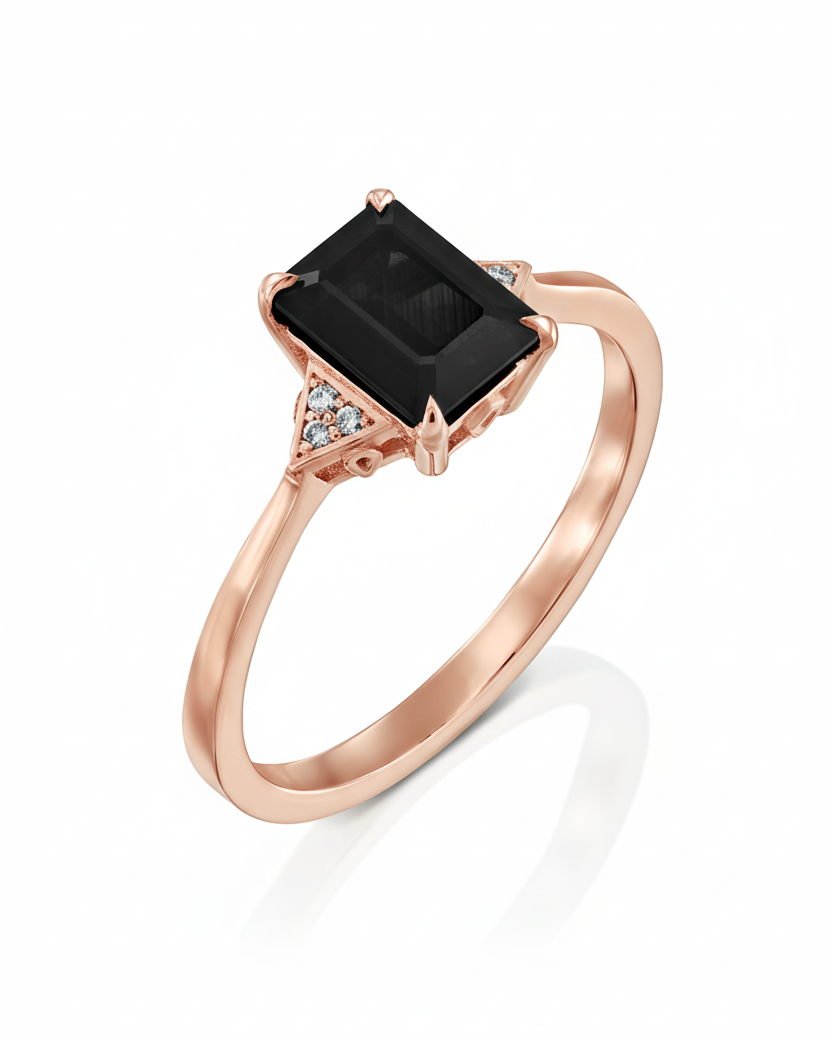 טבעת מייגן עם יהלום שחור