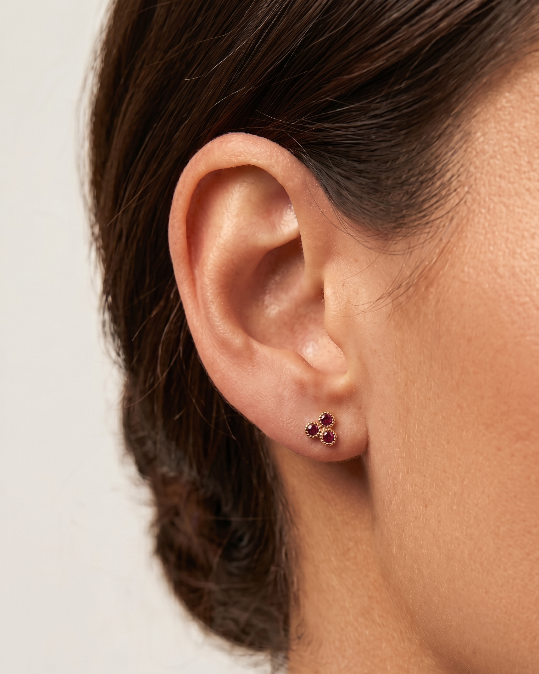 עגיל הנרייטה רובי