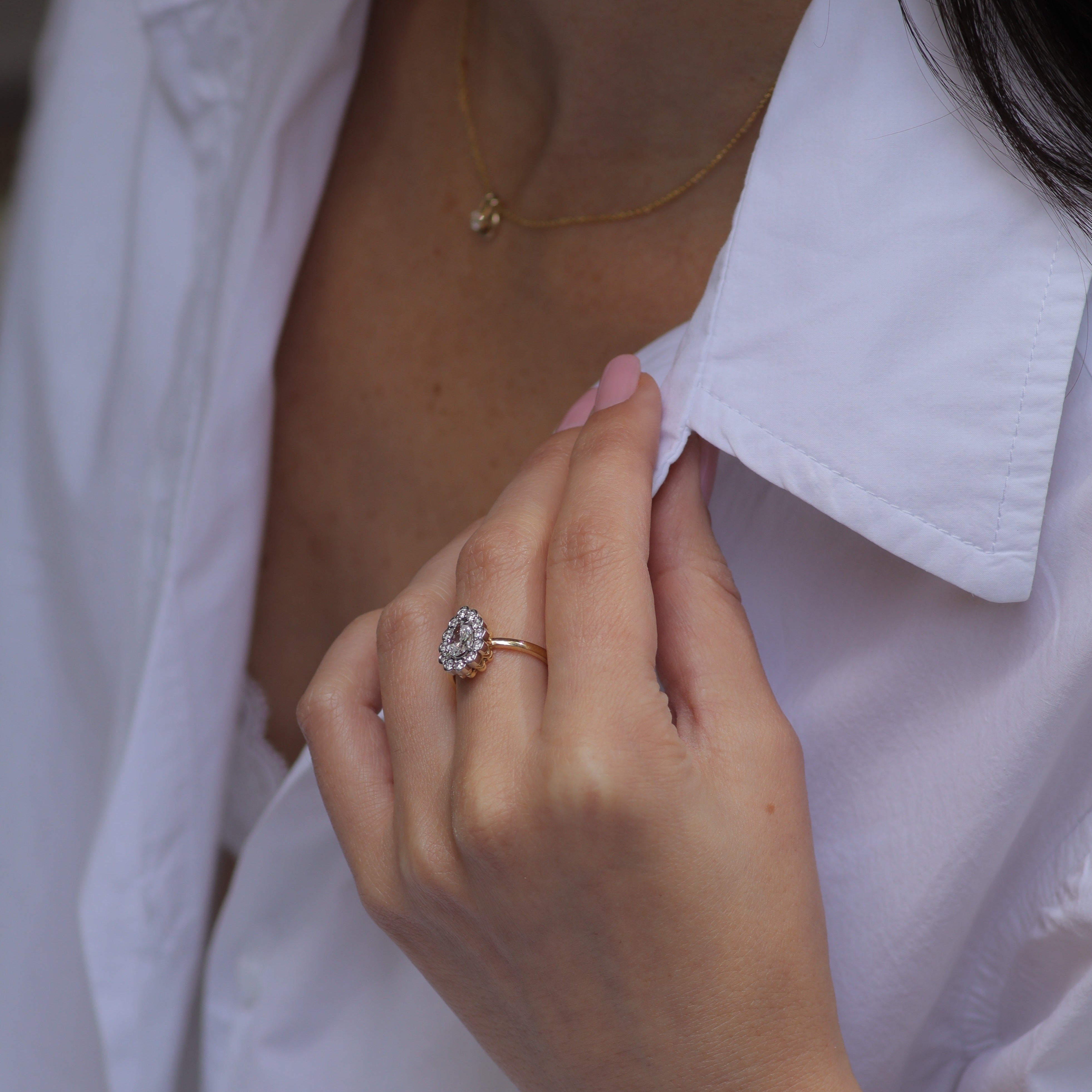 טבעת מארי אנטואנט עם יהלומים