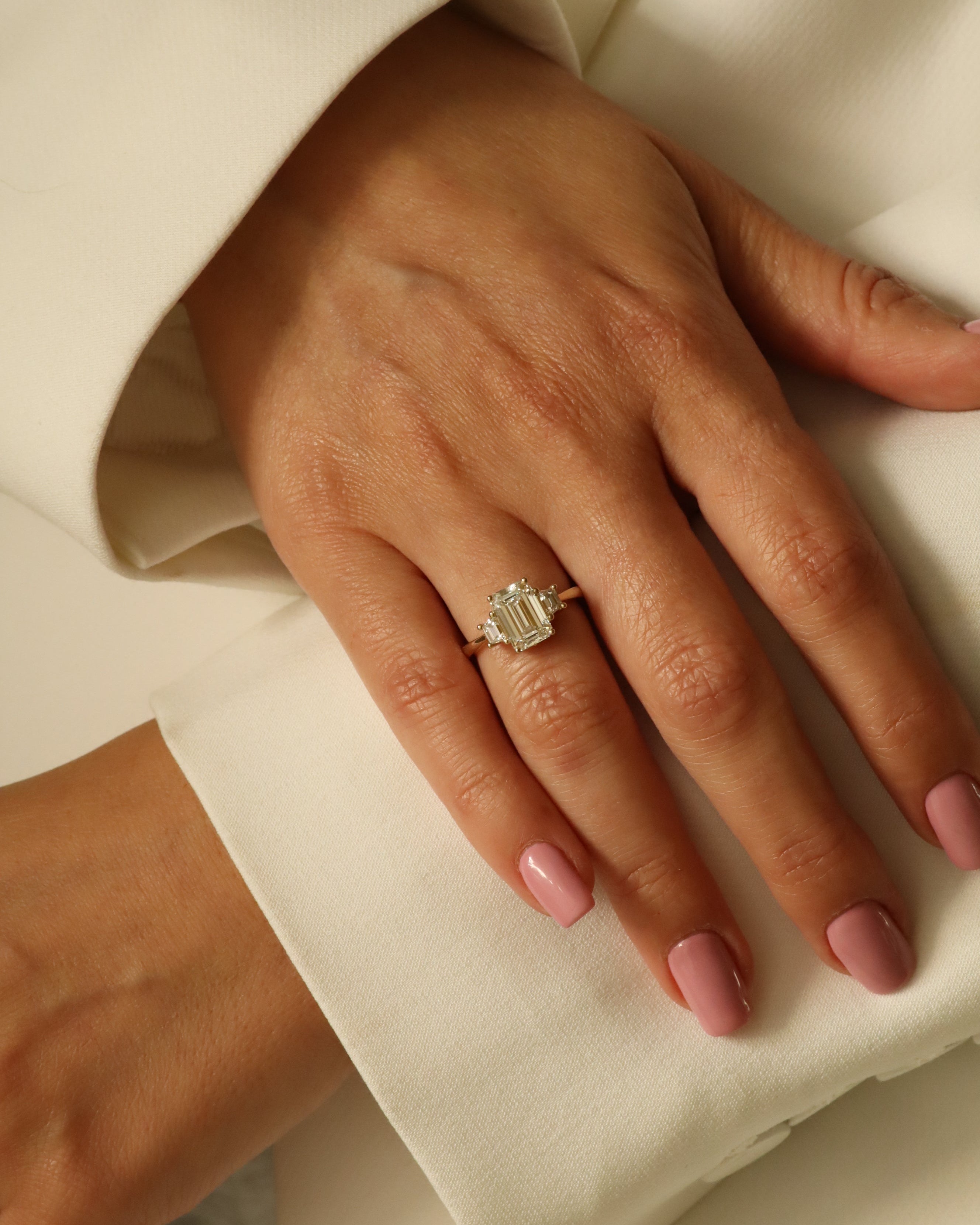 הטבעת של עיינה