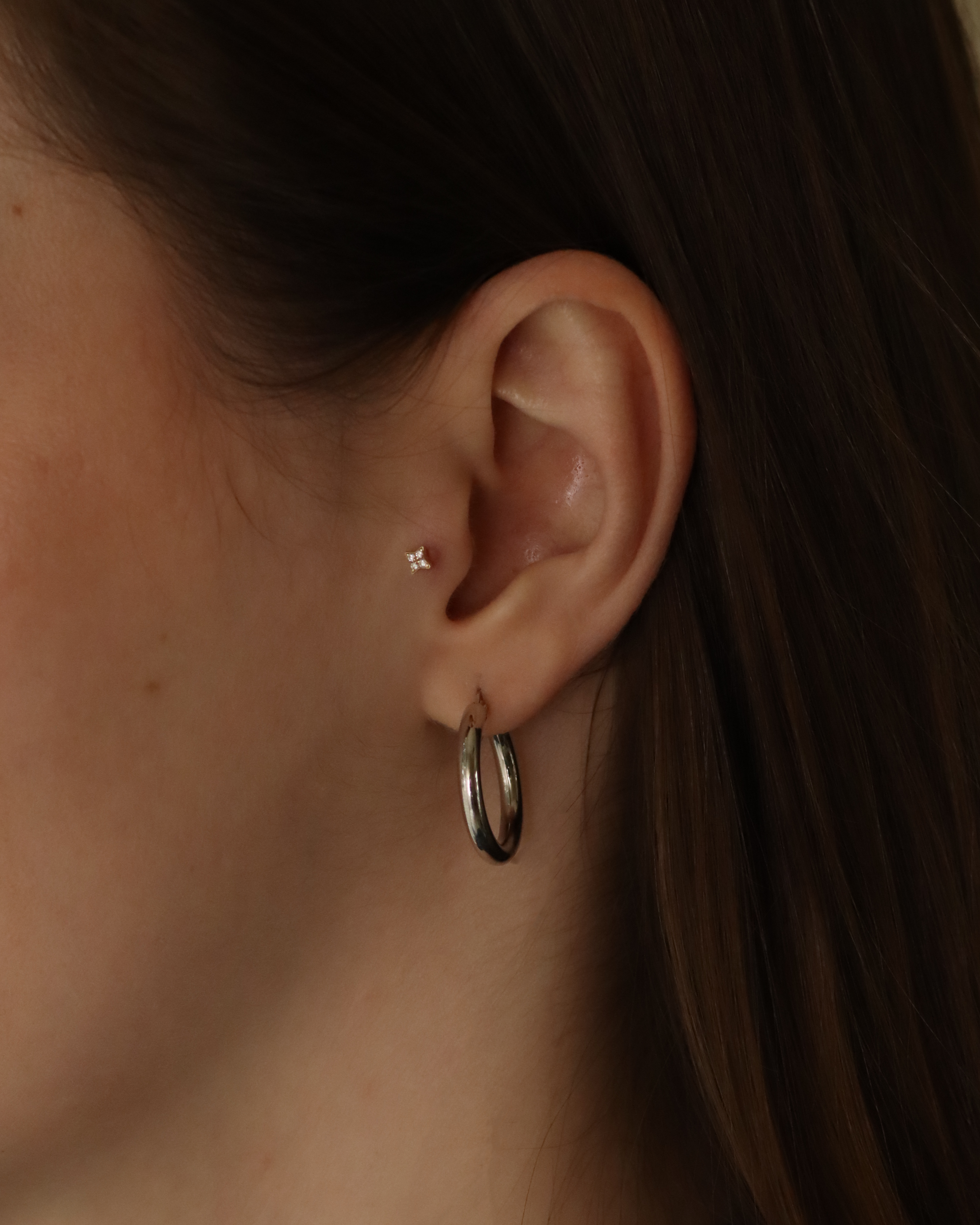 זוג עגילי חישוק ברנדי 22