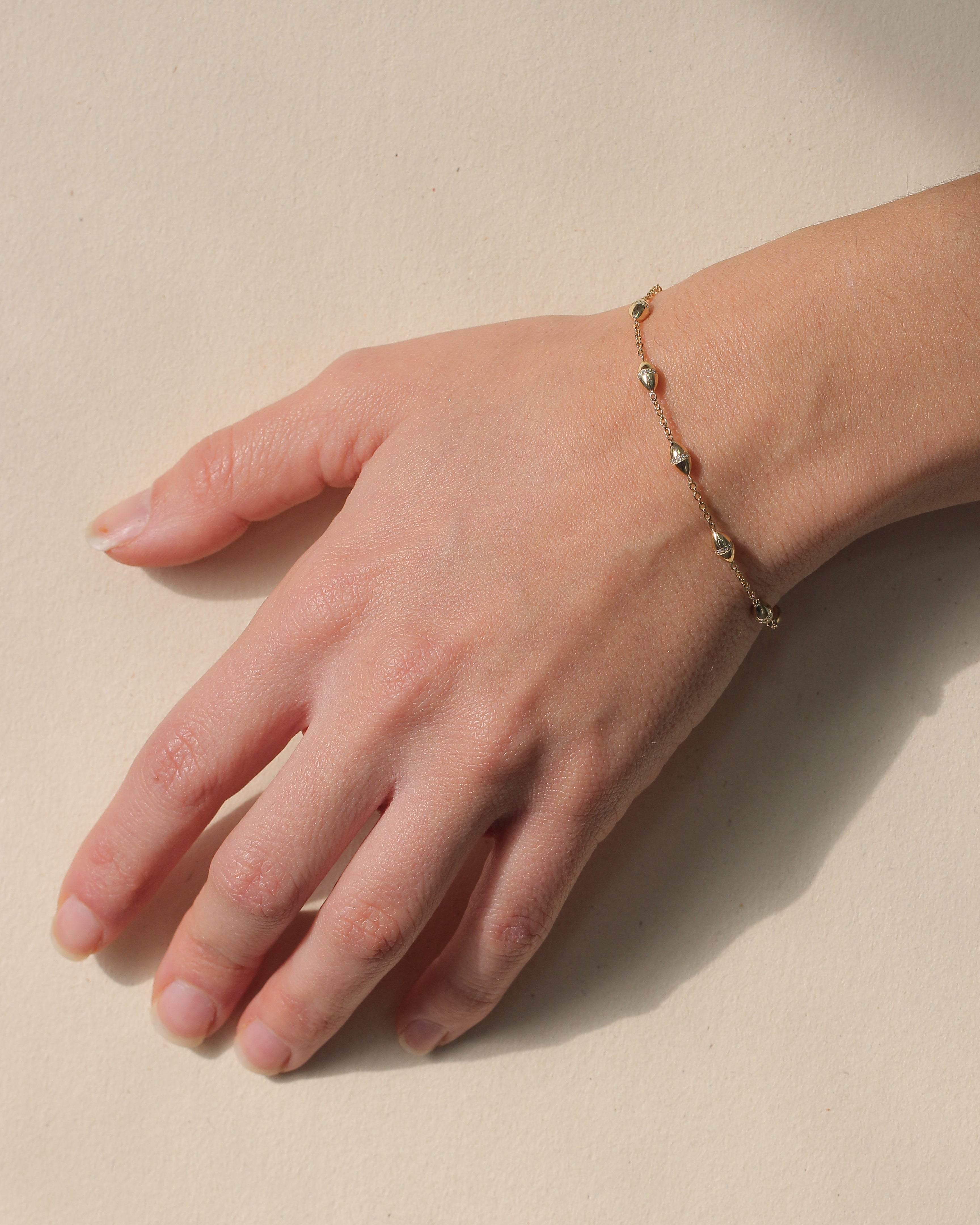 צמיד זהב ארקוקו יהלומים לבנים