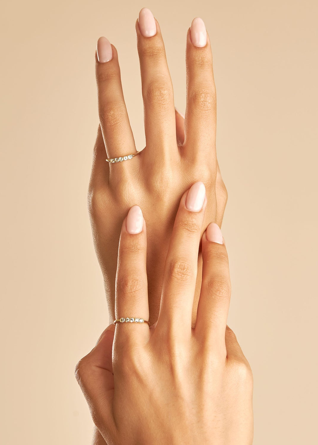 טבעת קנדי עם יהלומים לבנים