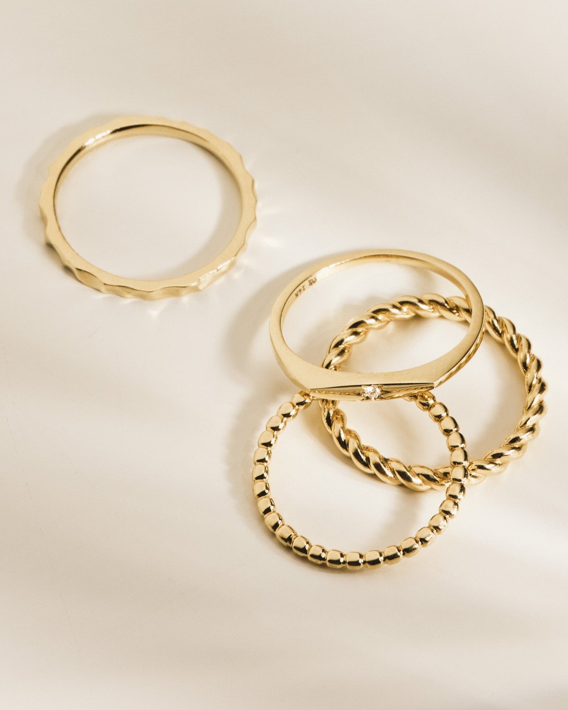 טבעת כדורים