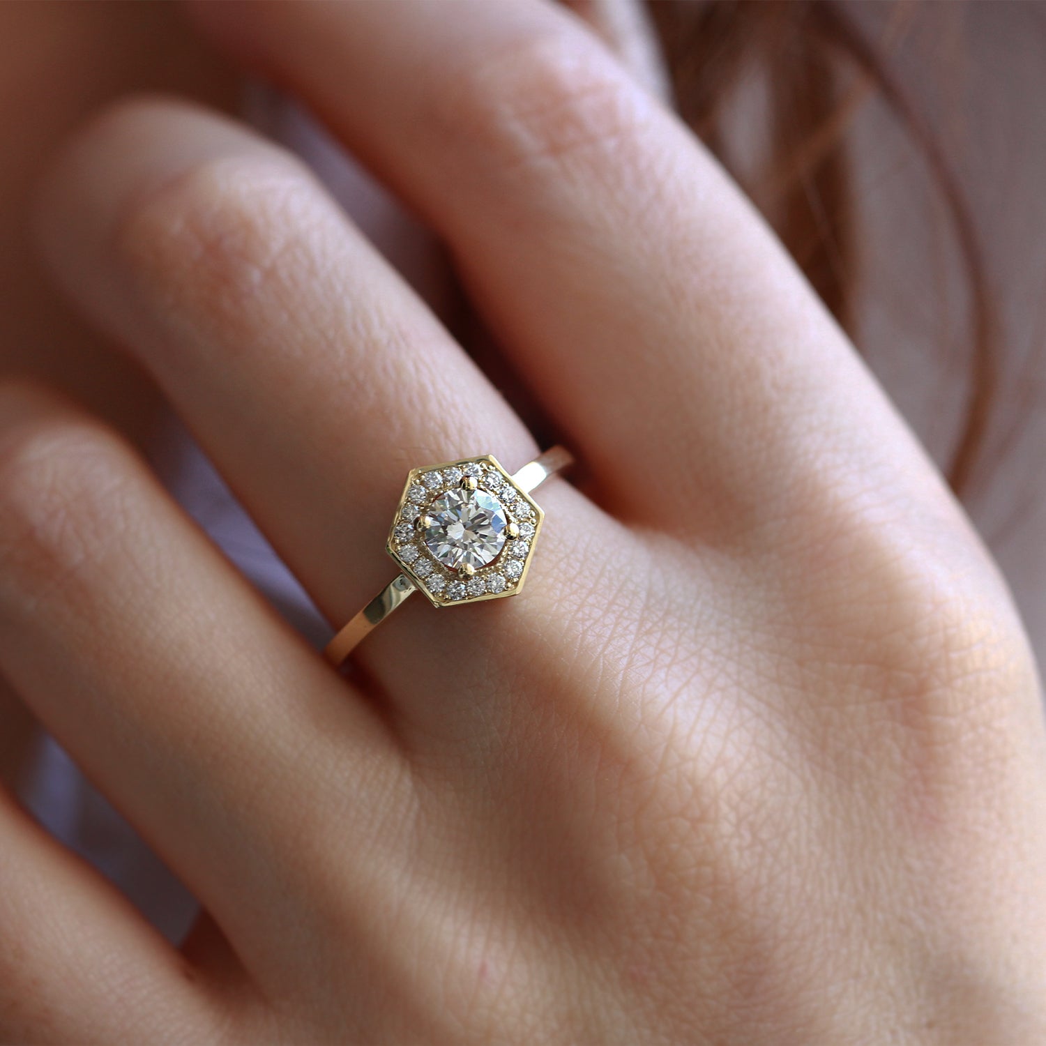 טבעת איימי עם יהלום 5 מ"מ