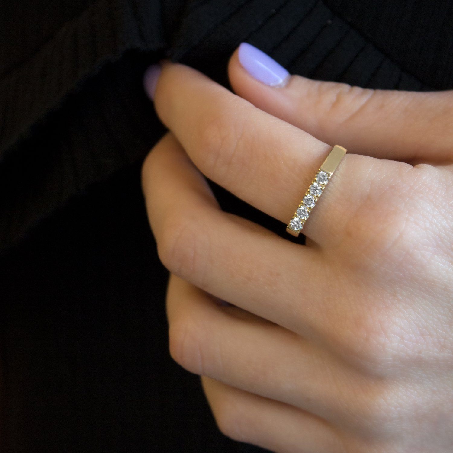 flat top gold ring 5 diamonds