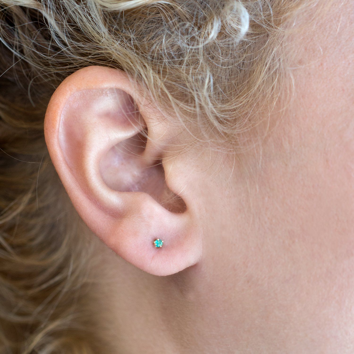 green emerald gold earrings